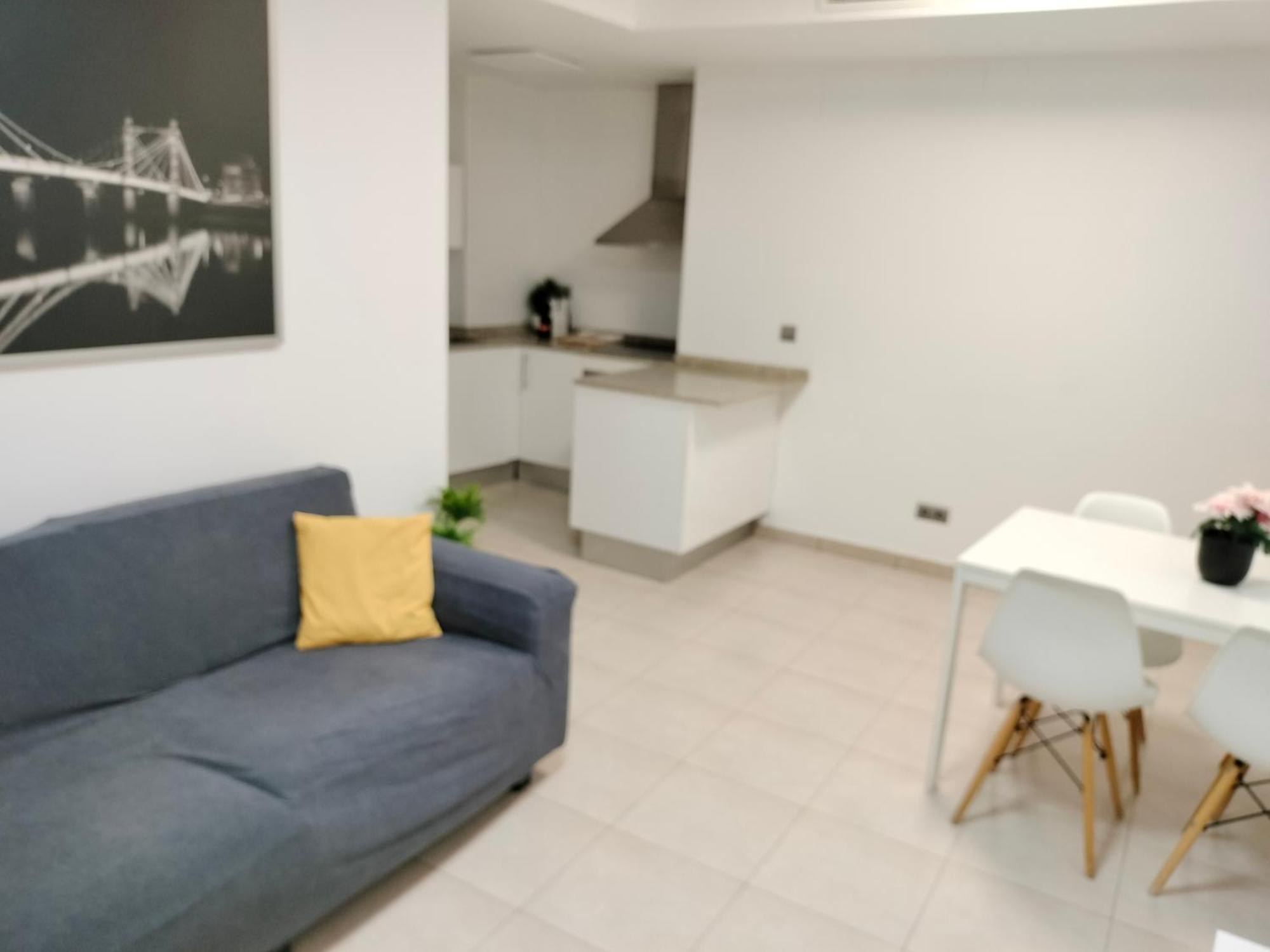 Apartaments Puigcardener 1 Manresa Luaran gambar